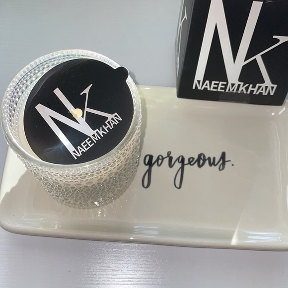 Naeem Khan Rose soy candle - Picture 2 of 10